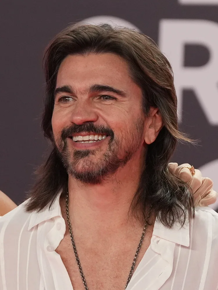Juanes — La Camisa Negra