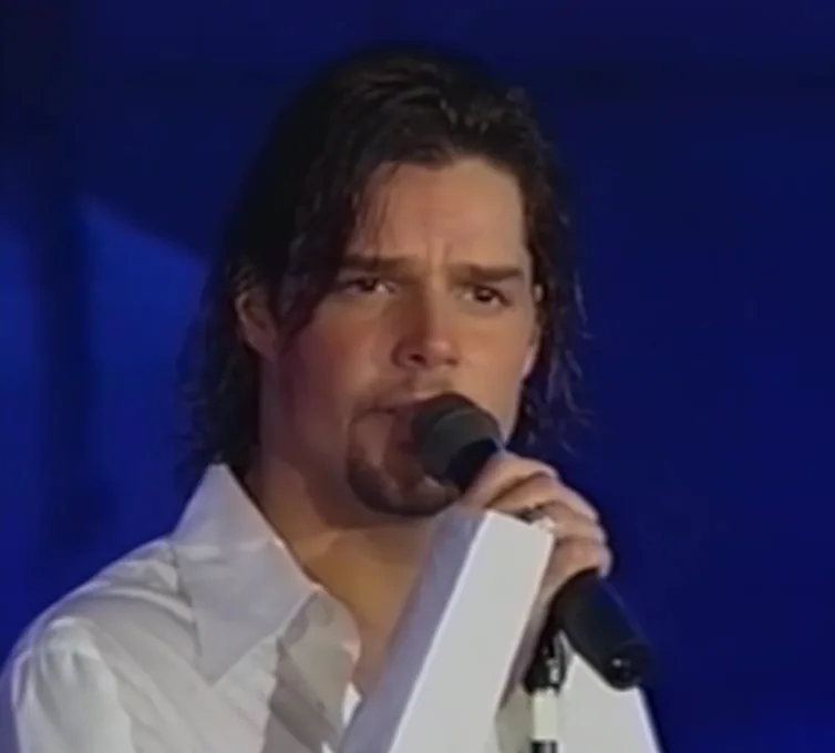 Ricky Martin — Livin' La Vida Loca