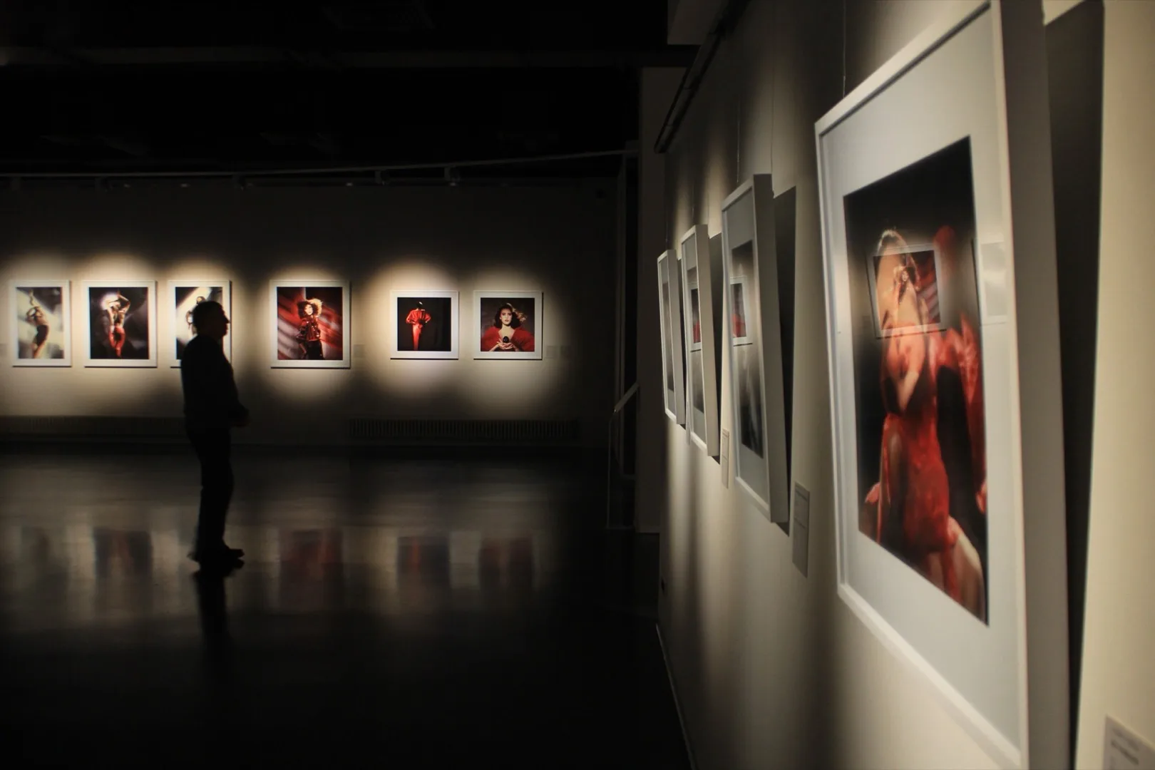 Sanat Galerisi Eleştirisi