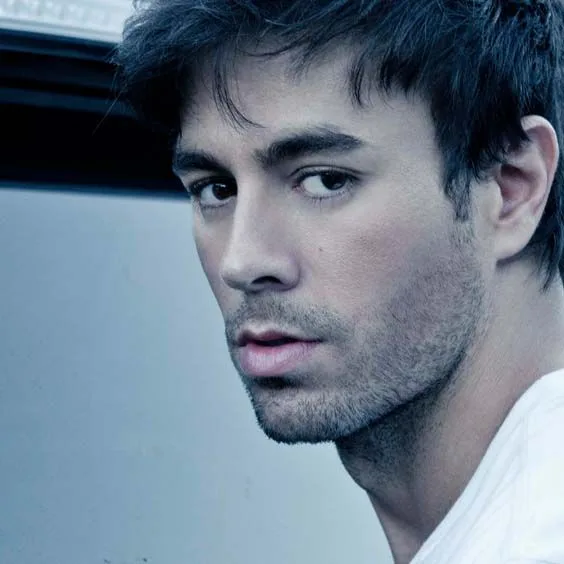 Enrique Iglesias — Bailando